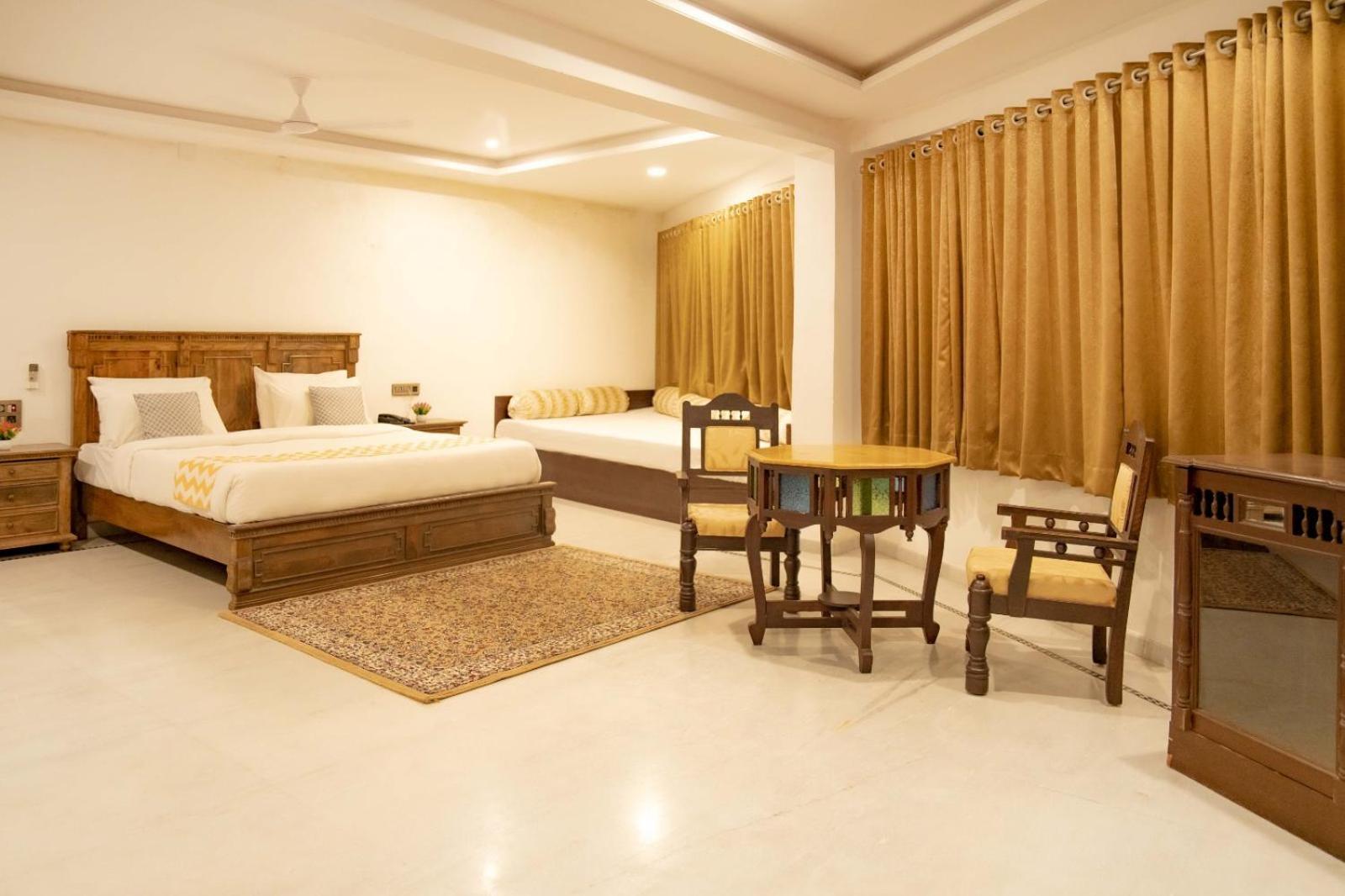 Hotel Devraj Niwas On Lake Pichola Udaipur Exterior foto